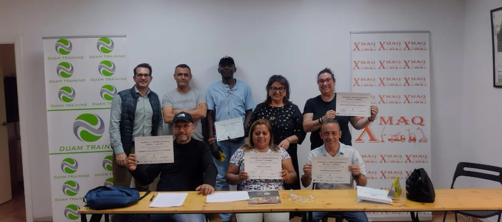 Entrega de Diplomas del Curso de Carretillero/a en Grafos Social: Un paso hacia la inclusión laboral